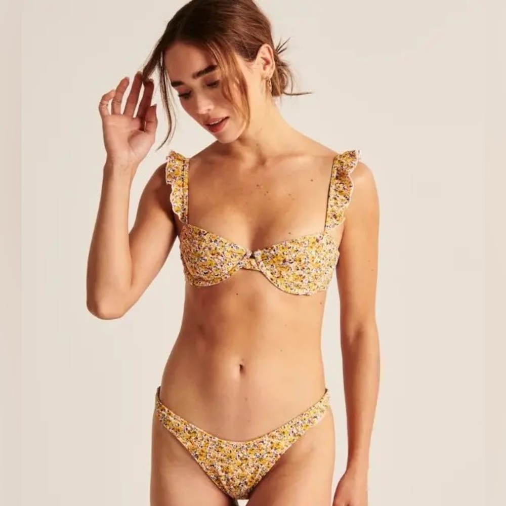 Abercrombie High-Leg Cheeky Bikini Bottoms in Yellow Floral